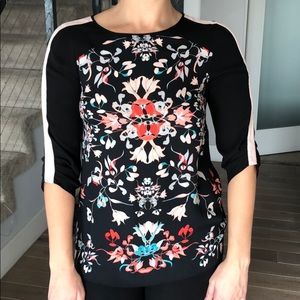 BCBG gorgeous floral top